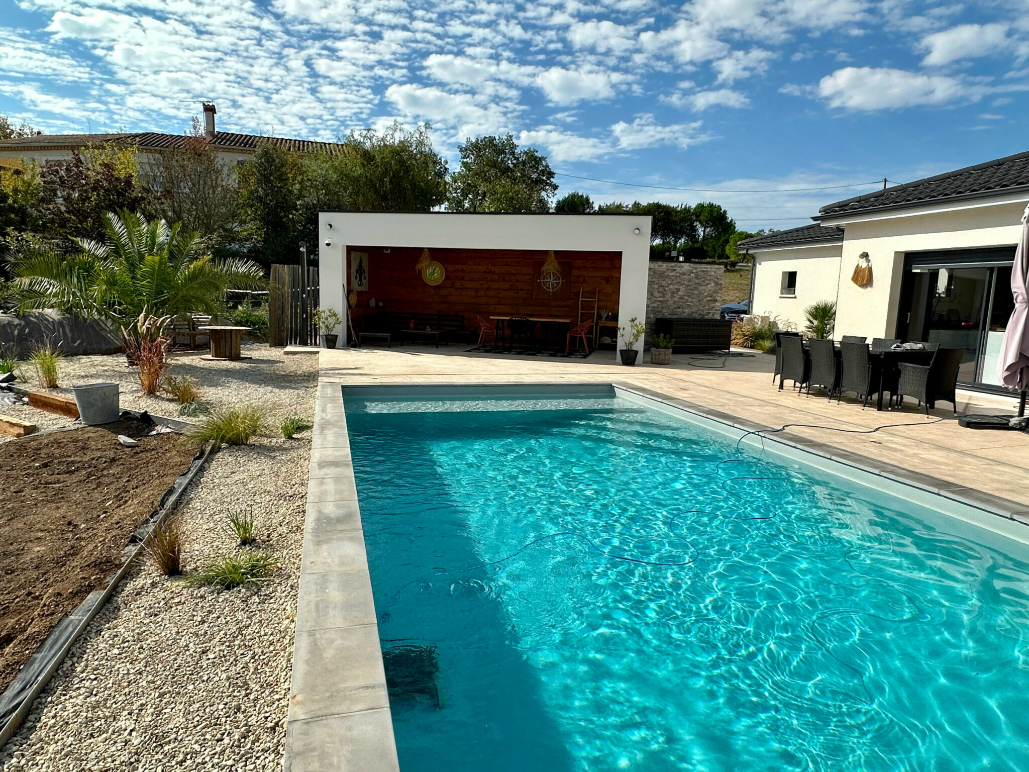 La piscine maçonnée de vos rêves dans le Tarn