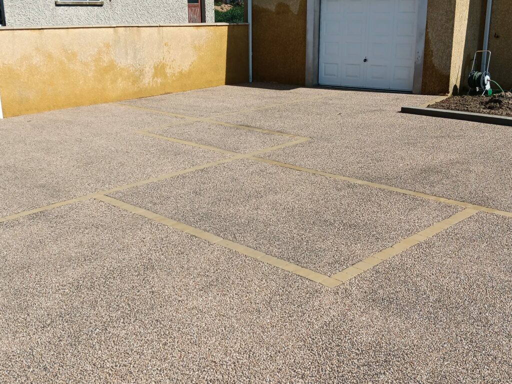 Béton désactivé allée garage maison Tarn Albi DCMEV
